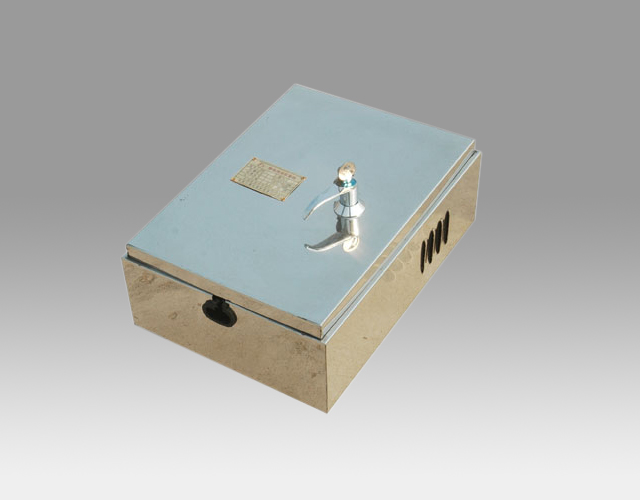 靜電接地報(bào)警器--保障現(xiàn)場安全生產(chǎn)的設(shè)備之一